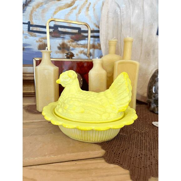Vintage Mosser Glass Slag Dandelion Yellow Hen on Nest Dish – USA Made - Picture 1 of 8